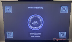 The focus must be set manually.