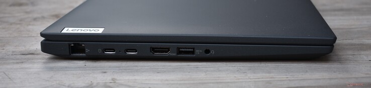 RJ45, 2x USB-C 3.2 Gen 2, HDMI, USB-A 3.2 Gen 1, 3.5mm audio