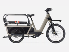 The new Decathlon Btwin longtail e-bike has an Owuru motor. (Image source: Decathlon via Transition Velo)