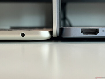MacBook Air 15 (left) vs. Galaxy Book4 Pro (right)