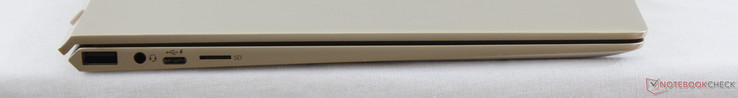 Left: USB 3.0, 3.5 mm combo audio, USB Type-C Gen. 1, MicroSD reader