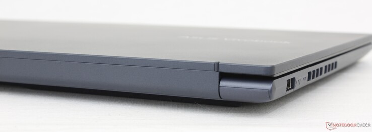 Rear: No ports