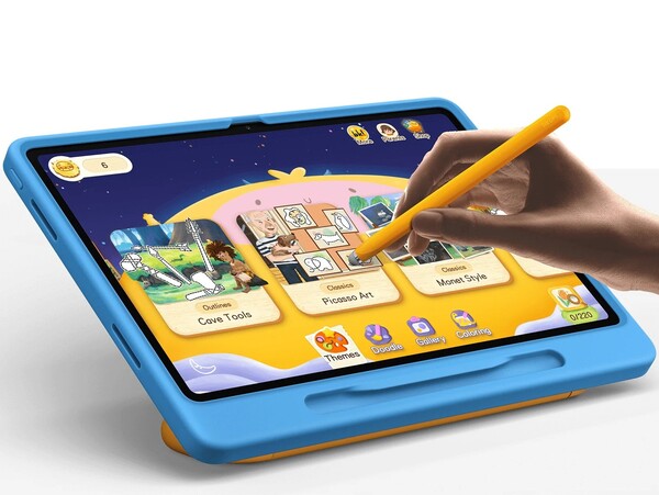 The Redmi Pad 2 Play Bundle comes with a silicone protective case and a battery-free stylus. (Image source: Xiaomi)