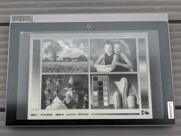 Lenovo ThinkBook Plus Gen2 in outdoor use (E-Ink)