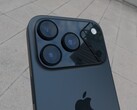 An iPhone 17 Pro in the wild. (Image source: Digital Chat Station via Weibo)