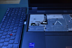 Lenovo ThinkPad P16 Gen 2: Keyboard removed