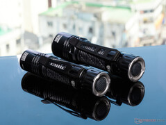 EDC33 and 35 size comparison … (photo: Andreas Sebayang/Notebookcheck.com)
