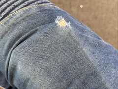 Several Galaxy S24 Ultra users are experiencing rips in their pockets from the edges of their phones. (Image source: Reddit)