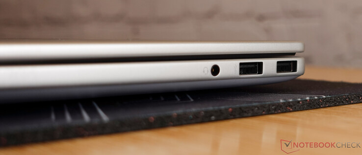 3.5 mm audio jack, 2 x USB 3.1