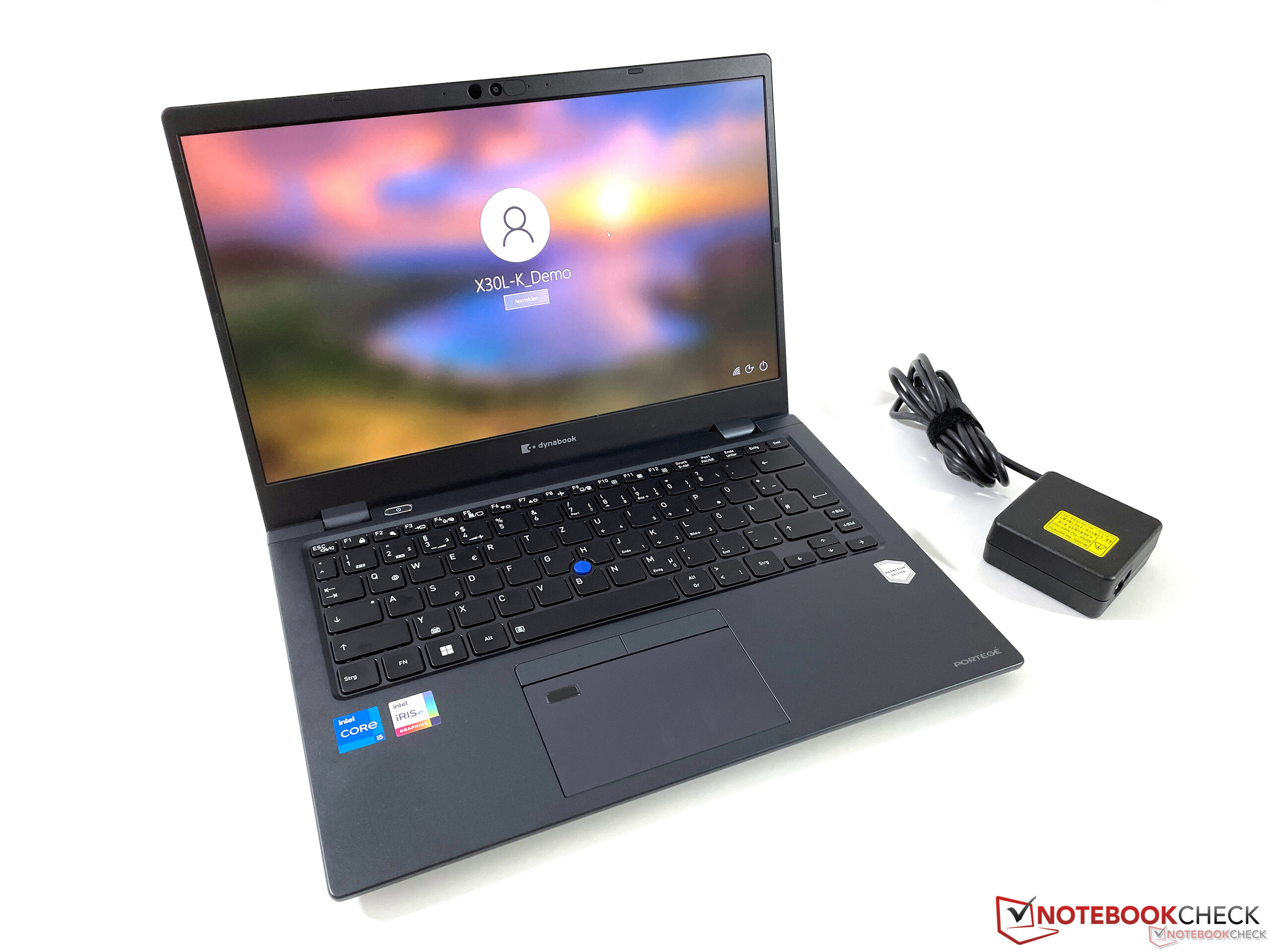 Dynabook Portégé X30L-K-139 review - Business laptop weighs only 