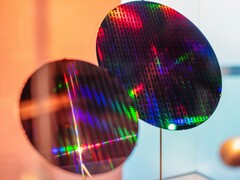 Samsung Foundry is among the world&#039;s largest semiconductor chip manufacturers ( a semiconductor wafer pictured here). (Image source: Unsplash)