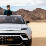 至少 Fisker Ocean 有一个可打开的天窗，以防车门不工作时使用。（图片来源：Fisker）
