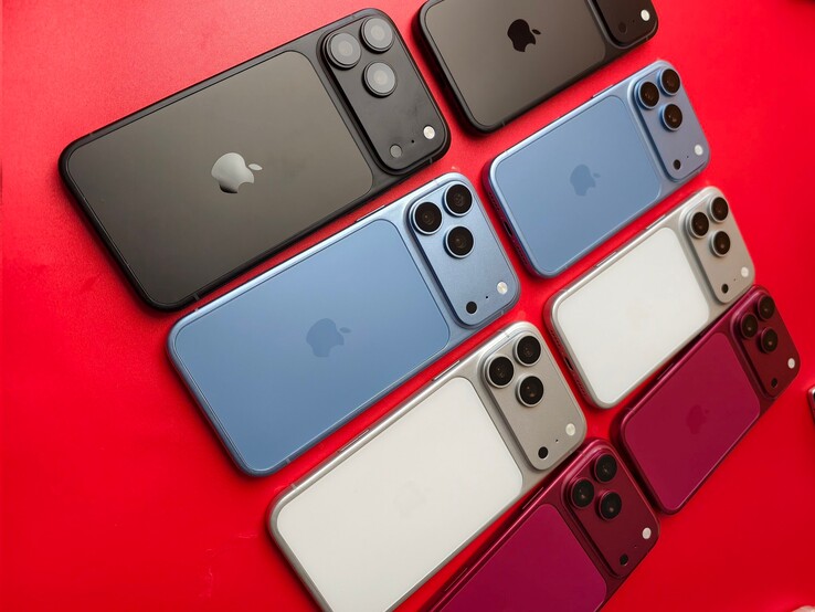Leaked iPhone 18 Pro dummy models.