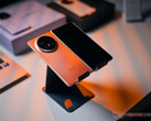 The Honor Magic V6 is now available in global market