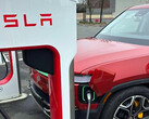 Rivian EV at a Tesla Supercharger (image: nonnac/Reddit)