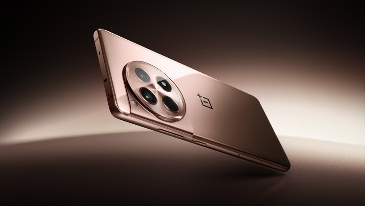 OnePlus teases the Ace 3 in its new Mingsha Gold colorway. (Source: OnePlus via Weibo)