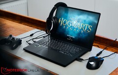 Best Buy has discounted the RTX 4080-powered Asus ROG Zephyrus M16 by an additional $400 (Image source: Alex Wätzel)