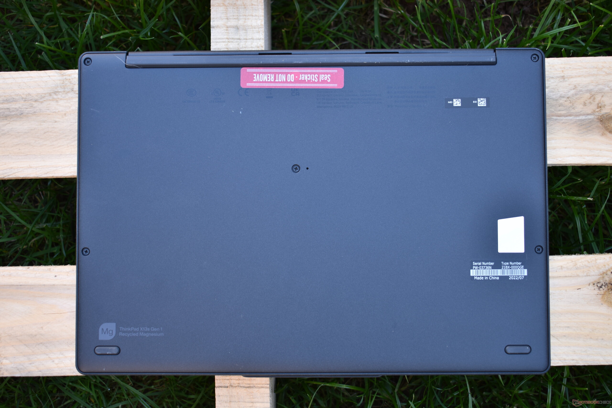 Lenovo ThinkPad X13s Gen 1 Laptop - Snapdragon 8cx Gen 3, 16GB RAM, 512GB NVMe, Win 11 Pro