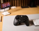 The Razer Wolverine V3 Pro wireless gaming controller features an Xbox-style layout (Image source: Notebookcheck)