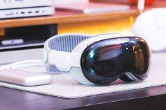 Apple is reportedly working on seven new headsets at once. (Image source: Jaime Marrero)