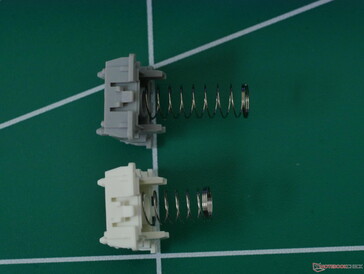 Wooting Lekker Tikken vs Lekker L60 V2 spring length.