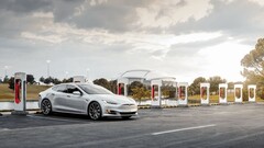 Tesla will now show Supercharger station wait times (image: Tesla)