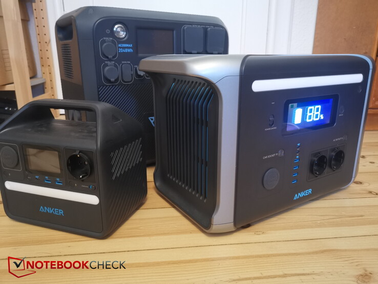 Size comparison: Right front Anker 757, left Anker 521, rear Bluetti AC200 Max