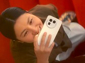 The Realme GT 8 Pro features 28 mm and 40 mm focal lengths akin to classic Ricoh GR cameras and offers an anti-glare lens. (Image source: Realme, edited)