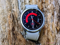 The Galaxy Watch7 series is unlikely to arrive before the summer, Galaxy Watch6 Classic pictured. (Image source: Notebookcheck)