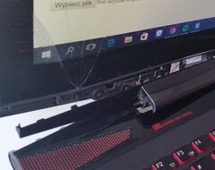 The Lenovo Legion Y50-70 has numerous reports of failed hinge failure across the Lenovo product forums. (Source: Maglip on Lenovo Product Forums)