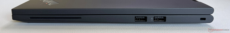 Right side: SmartCard reader, USB-A 3.2 Gen.1 (5 Gbps), USB-A 3.2 Gen.1 (5 Gbps, powered), Kensington lock