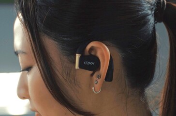 The Arc 3 open-ear design allows users to hear their surroundings clearly. (Image source: Cleer)