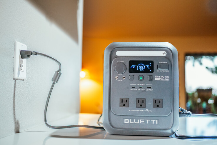 the Elite 100 mini has a built-in LED light and a smart display