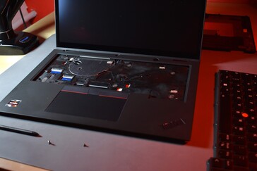 ThinkPad L13 Yoga G4: user-replaceable keyboard