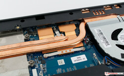 A look at the heatsink and heatpipes covering the Intel Core i7-8750H