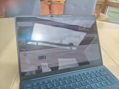 Outdoor viewing in daylight