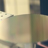 GlobalWafers inwestuje 4 miliardy dolarów więcej w USA; otwiera pierwszą fabrykę wafli 300 mm od 20 lat. Na zdjęciu: Wafel krzemowy wyprodukowany przez SMIC (źródło zdjęcia: SMIC)