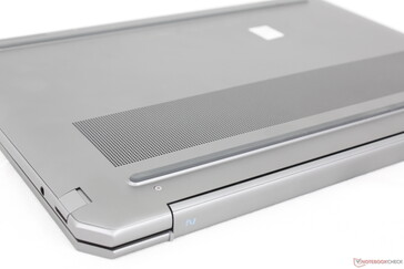 Similar "diamond-cut" corner design as on the Spectre series