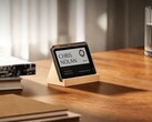 Flowtica Verso combines an AI assistant with an e-paper display.