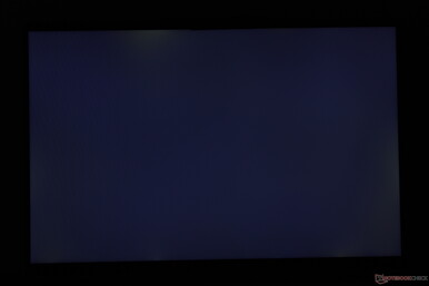 Slight uneven backlight bleeding along the edges and corners