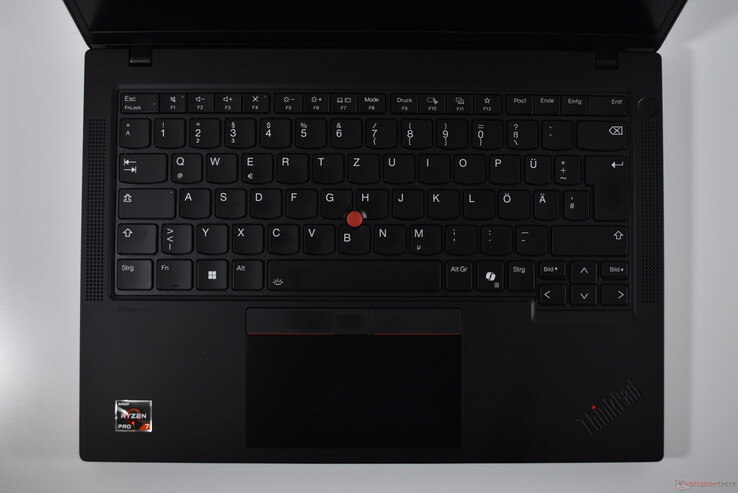 Lenovo ThinkPad T14 Gen 5 AMD: keyboard area