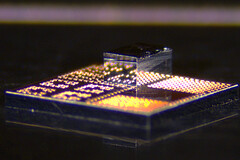 New 3D chip fabrication process integrates GaN transistors into silicon wafers (Image source: MIT researchers)