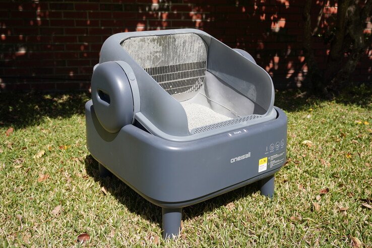 Even after a month of use it stayed pretty clean