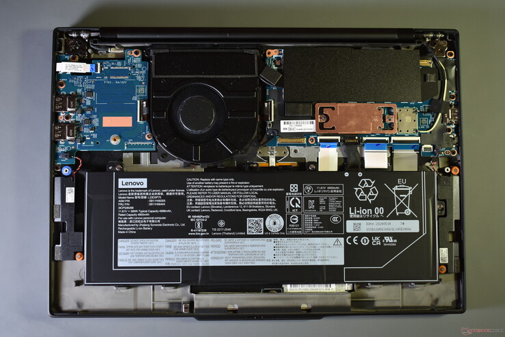 Lenovo ThinkPad T14s G6 Qualcomm: Internals
