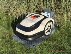 The Raccoon 2 SE in its charging station