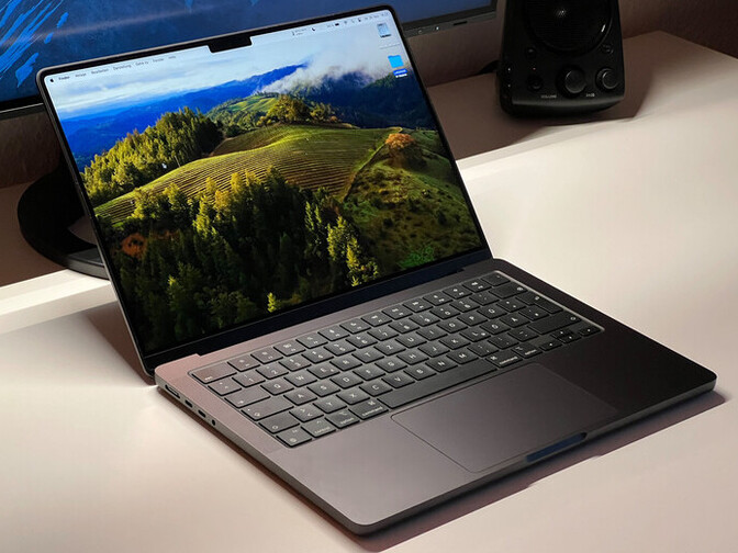 MacBook Pro M3Pro 14インチ 18GB 512GB csm_Apple-MacBook-Pro-14-M3-