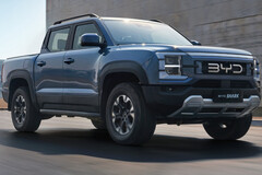 BYD Shark plug-in hybrid pickup truck