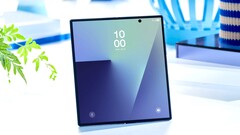 In a leaked hands-on video, the successor to the Samsung Galaxy Z Fold 7 appears to be virtually crease-free.