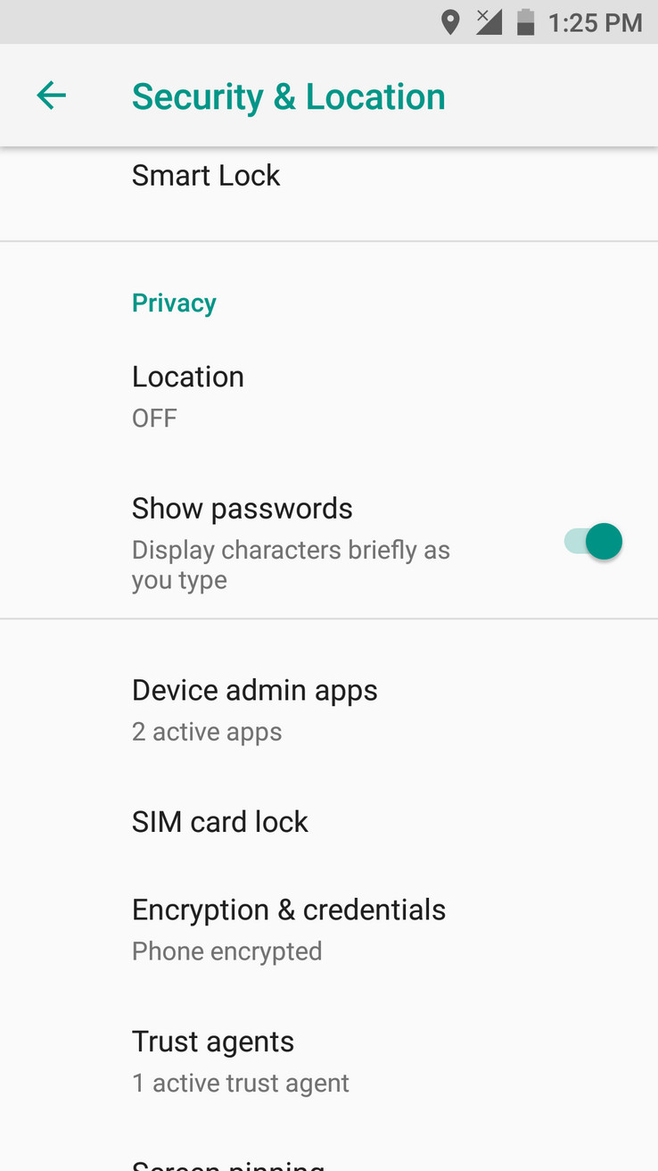 Here's the Mi A1 with a persistent location notification on the status bar even when the feature is turned off. (Source: Codrut Nistor)