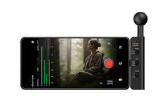 The Sony ECM-AX10 comes with four microphones enabling spatial audio recordings on smartphones.